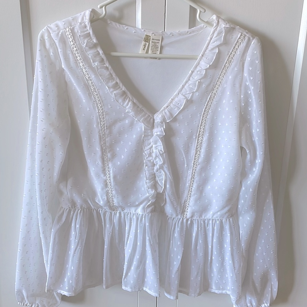 Flowy White top